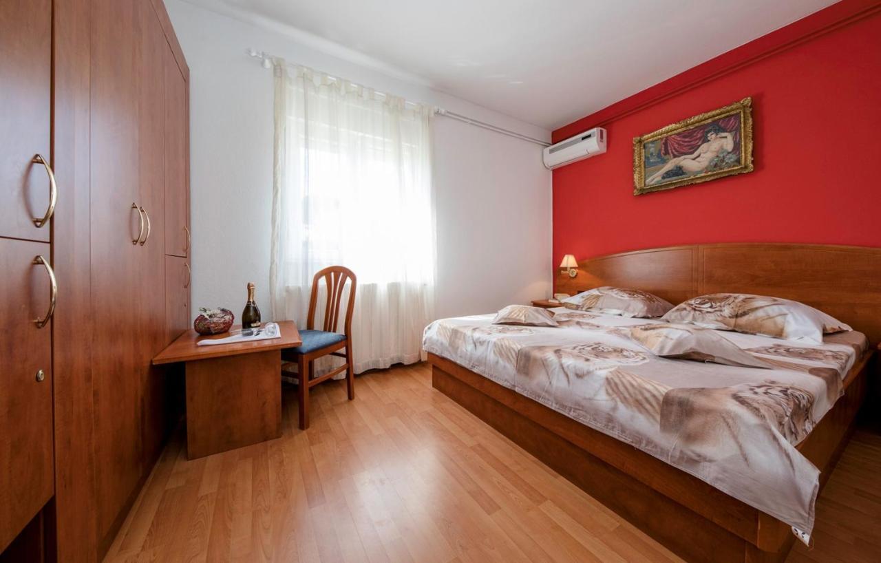 Apartment Dominik 2874 Palit Esterno foto